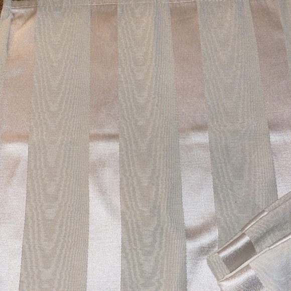 Set/4 Moire Stripes Napkin Set 16” Neutral Colors - Picture 3 of 5